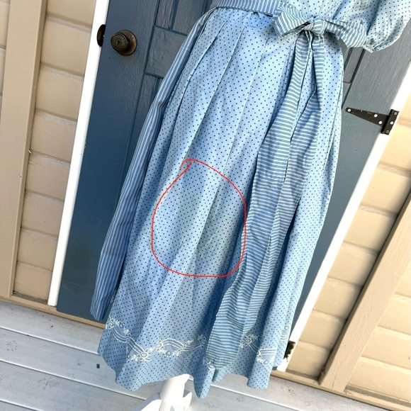 Vintage Salzburger Dirndl Dress with Apron, made in Austrian Women’s Size 44 - Picture 10 of 10